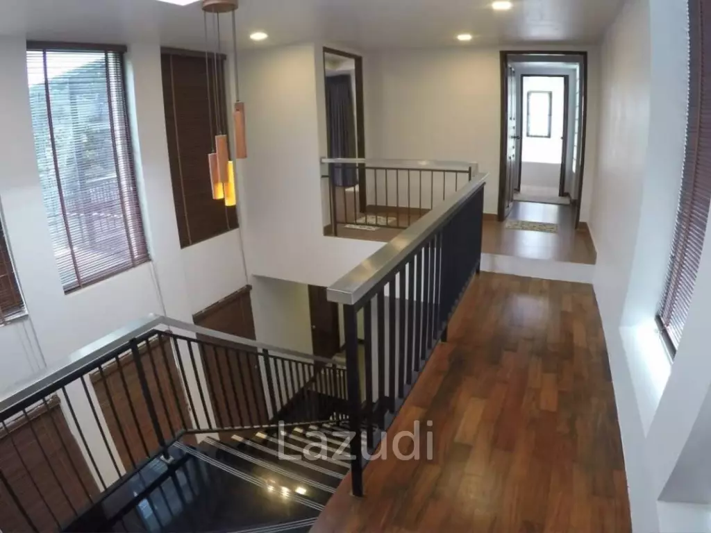 Single House with Private Pier for Sale