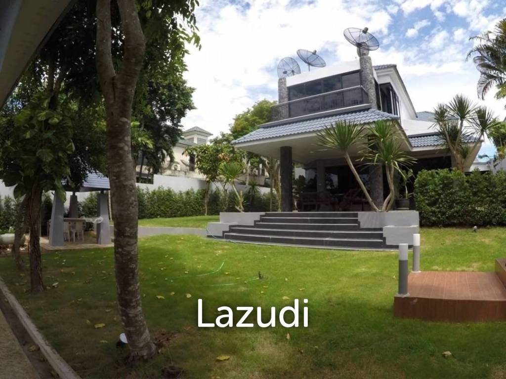 Single House with Private Pier for Sale