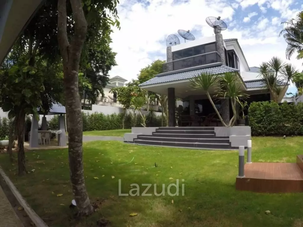 Single House with Private Pier for Sale