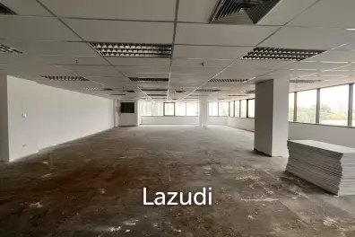 210 SQ.M Office at Mahatun Plaza