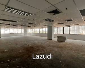 210 SQ.M Office at Mahatun Plaza