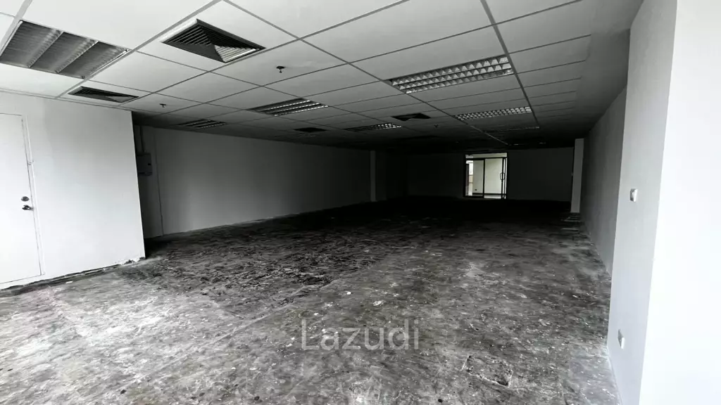 Office For Rent at Mahatun Plaza