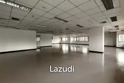 Office For Rent at Sorachai Building