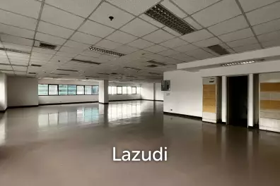 Office For Rent at Sorachai Building