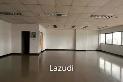 Office For Rent at Sorachai Building