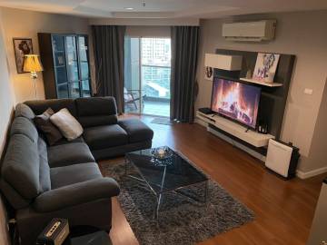 Cozy 2 bedroom condo for sale in Belle Grand Rama 9!