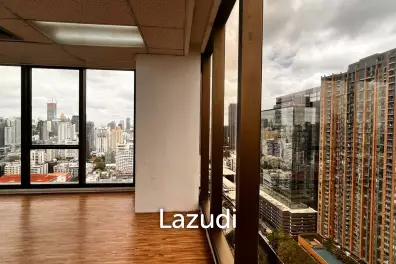 Office For Rent At 253 Asoke