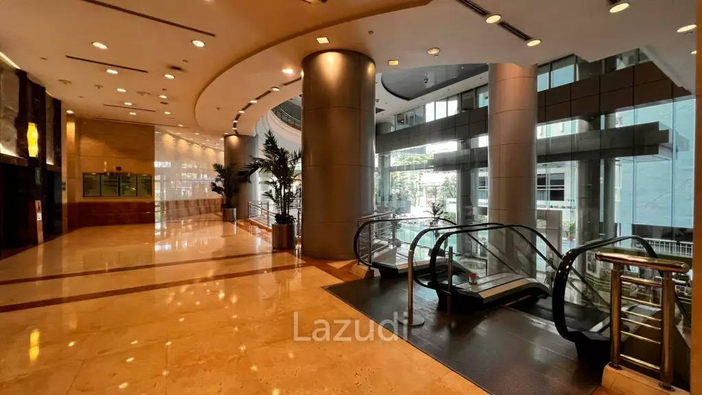 Office For Rent At Thai Summit Tower
