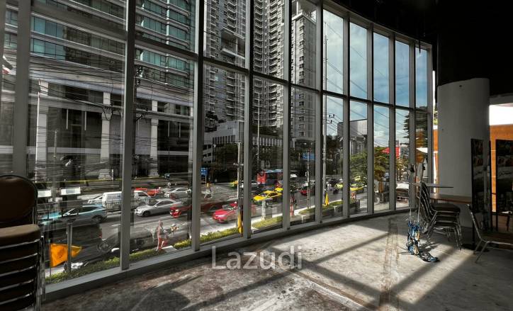 Retail For Rent At Thai Summit Tower