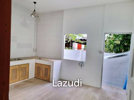 FOR SALE - fully renovated townhouse, only 1.45 m THB