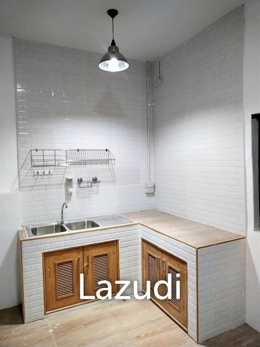 FOR SALE - fully renovated townhouse, only 1.45 m THB