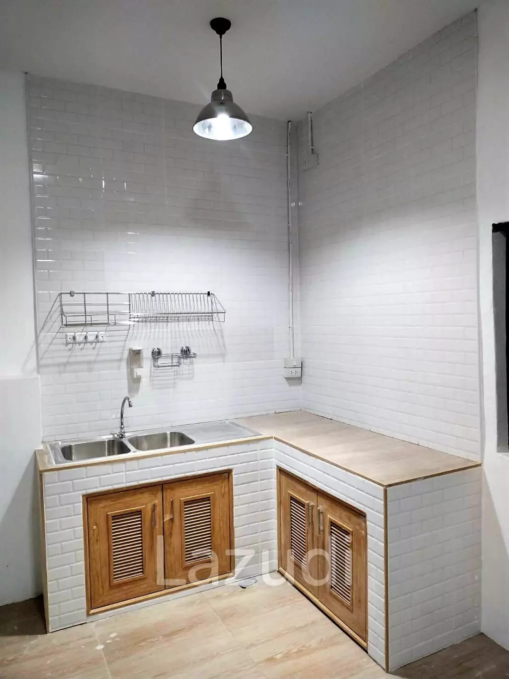 FOR SALE - fully renovated townhouse, only 1.45 m THB