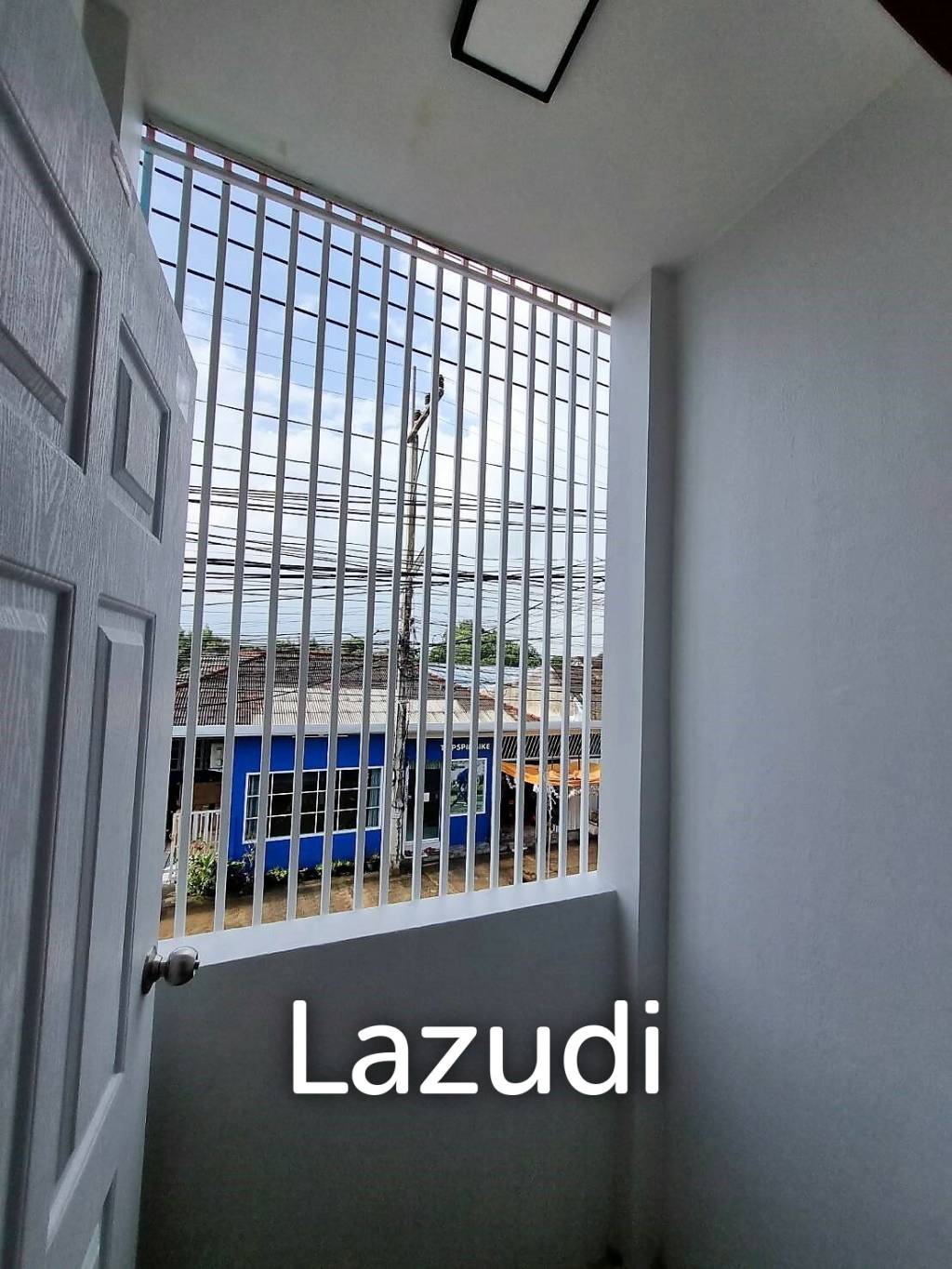 FOR SALE - fully renovated townhouse, only 1.45 m THB