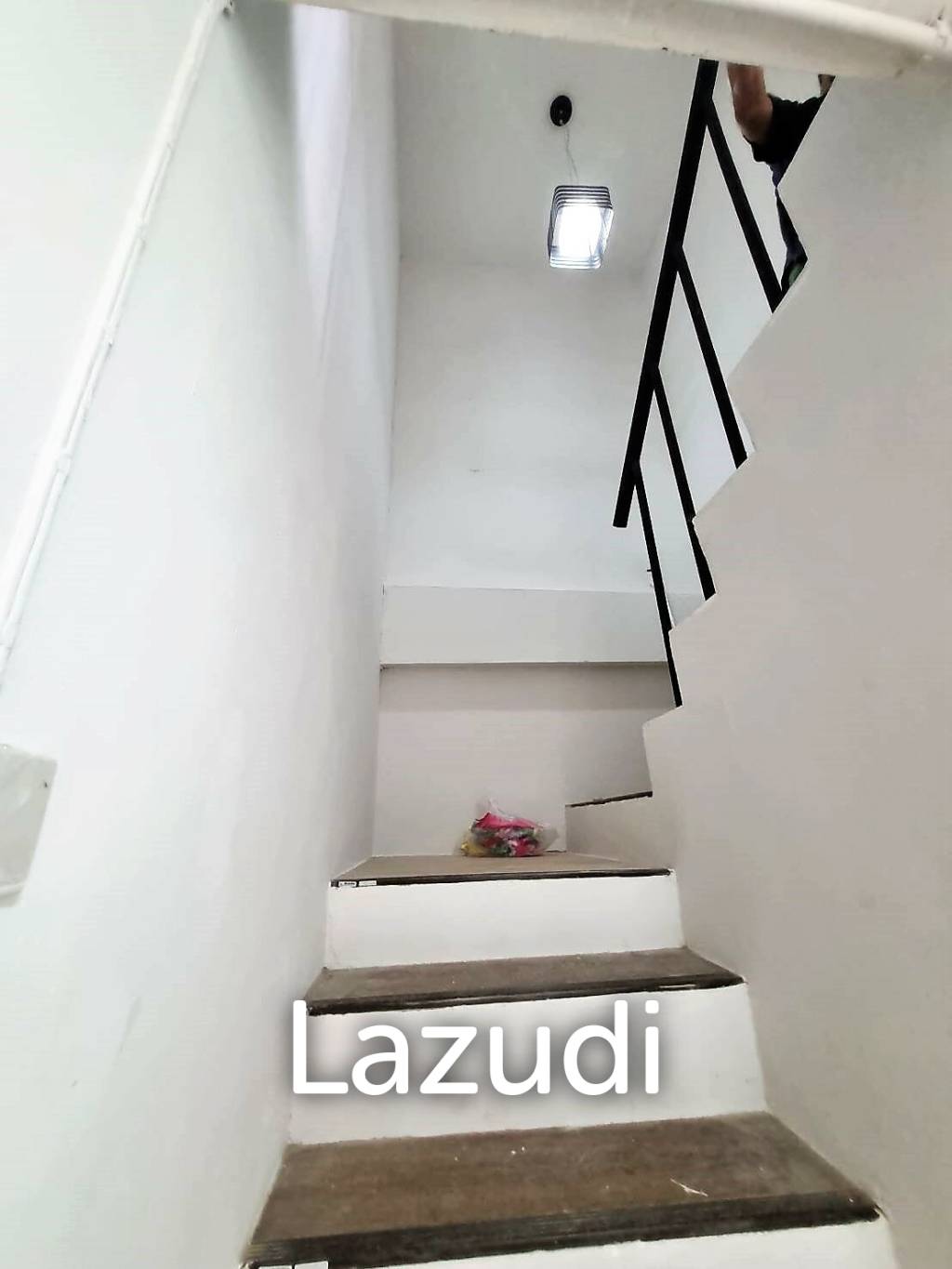 FOR SALE - fully renovated townhouse, only 1.45 m THB