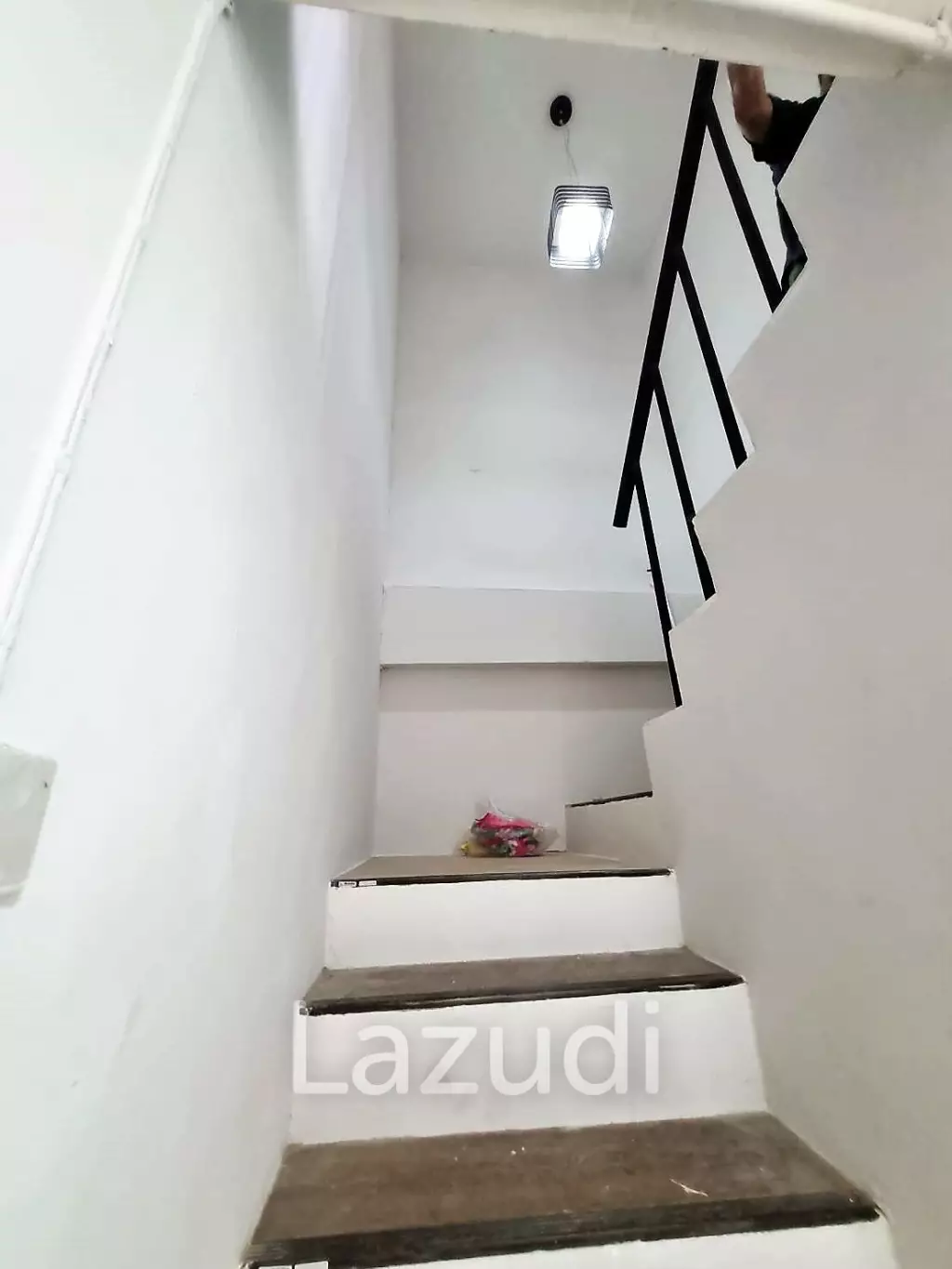 FOR SALE - fully renovated townhouse, only 1.45 m THB