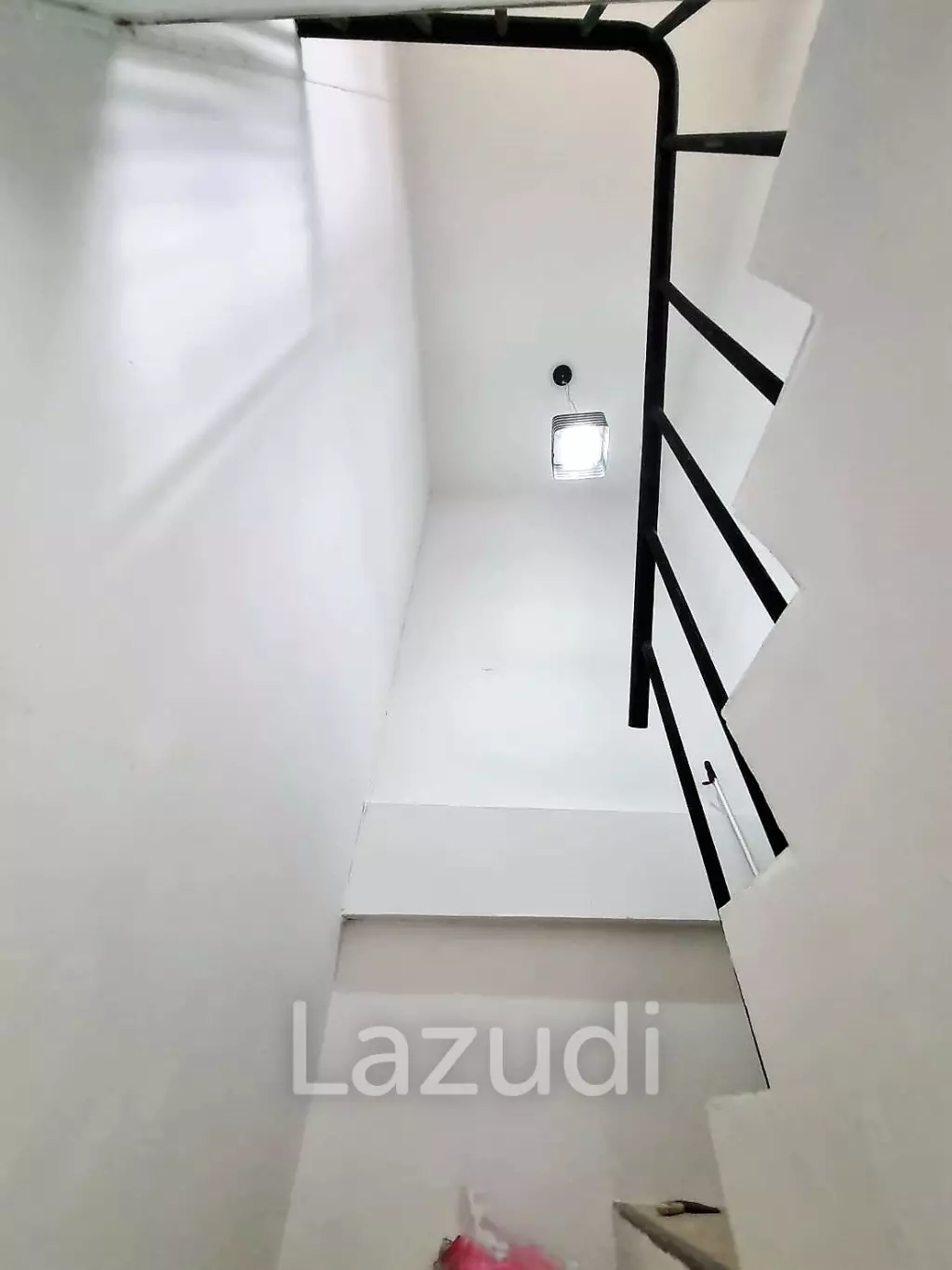 FOR SALE - fully renovated townhouse, only 1.45 m THB