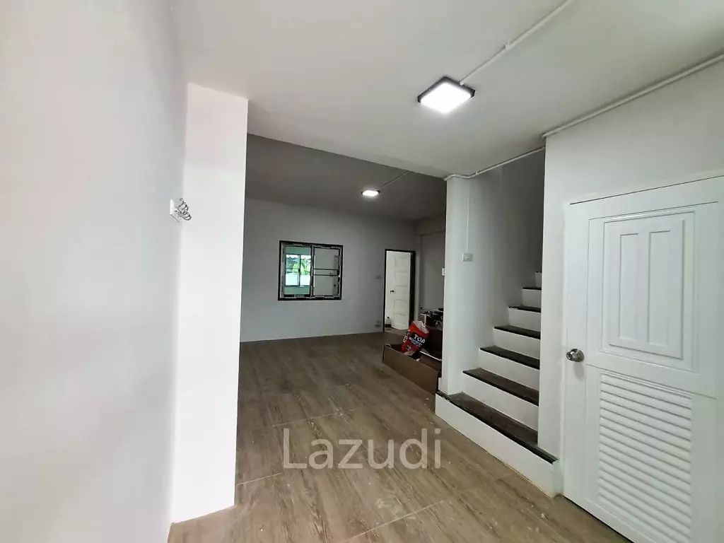 FOR SALE - fully renovated townhouse, only 1.45 m THB