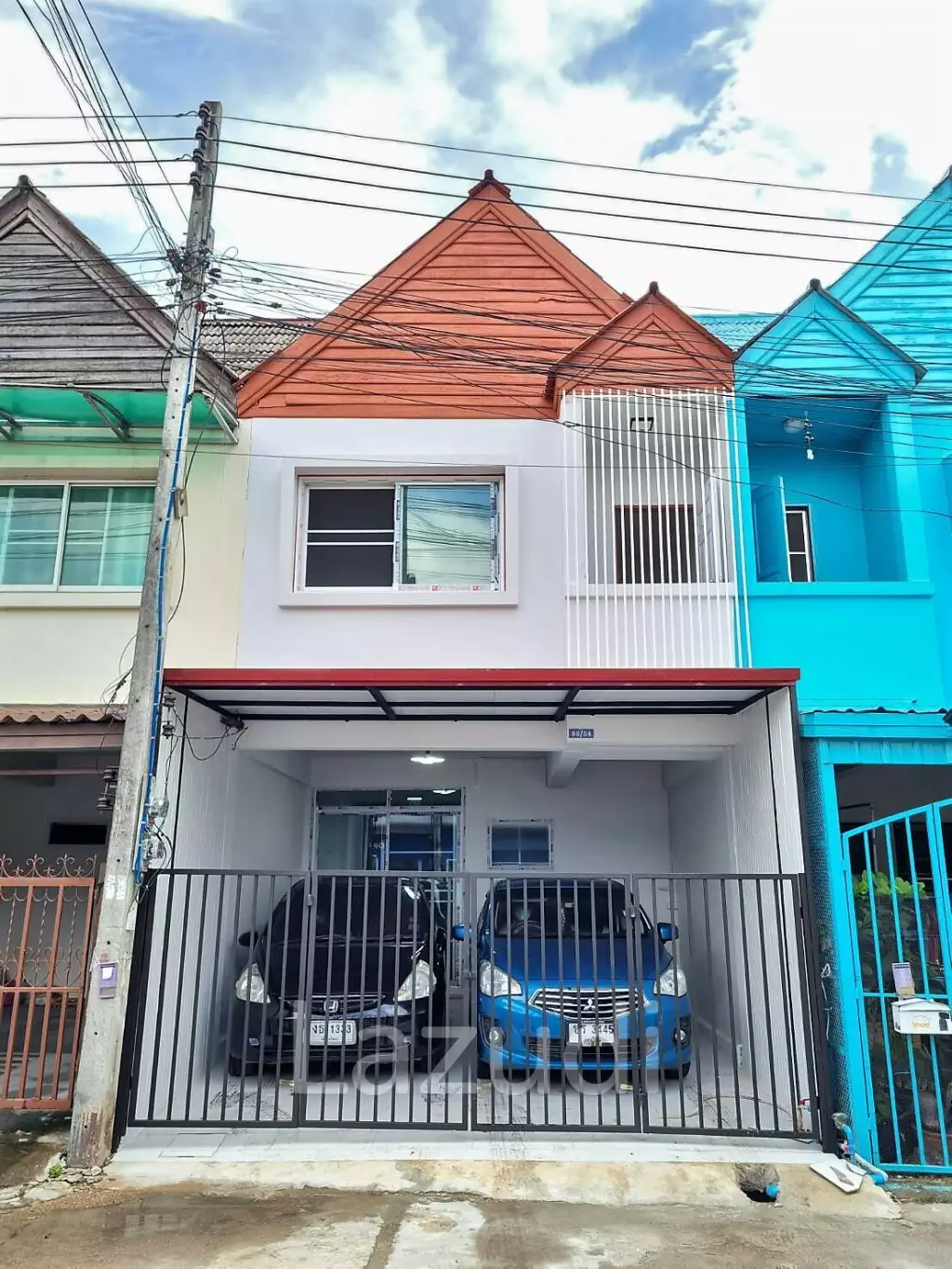 FOR SALE - fully renovated townhouse, only 1.45 m THB