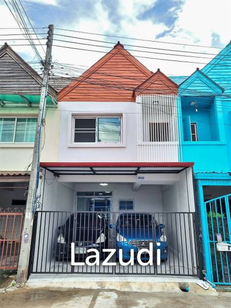 FOR SALE - fully renovated townhouse, only 1.45 m THB