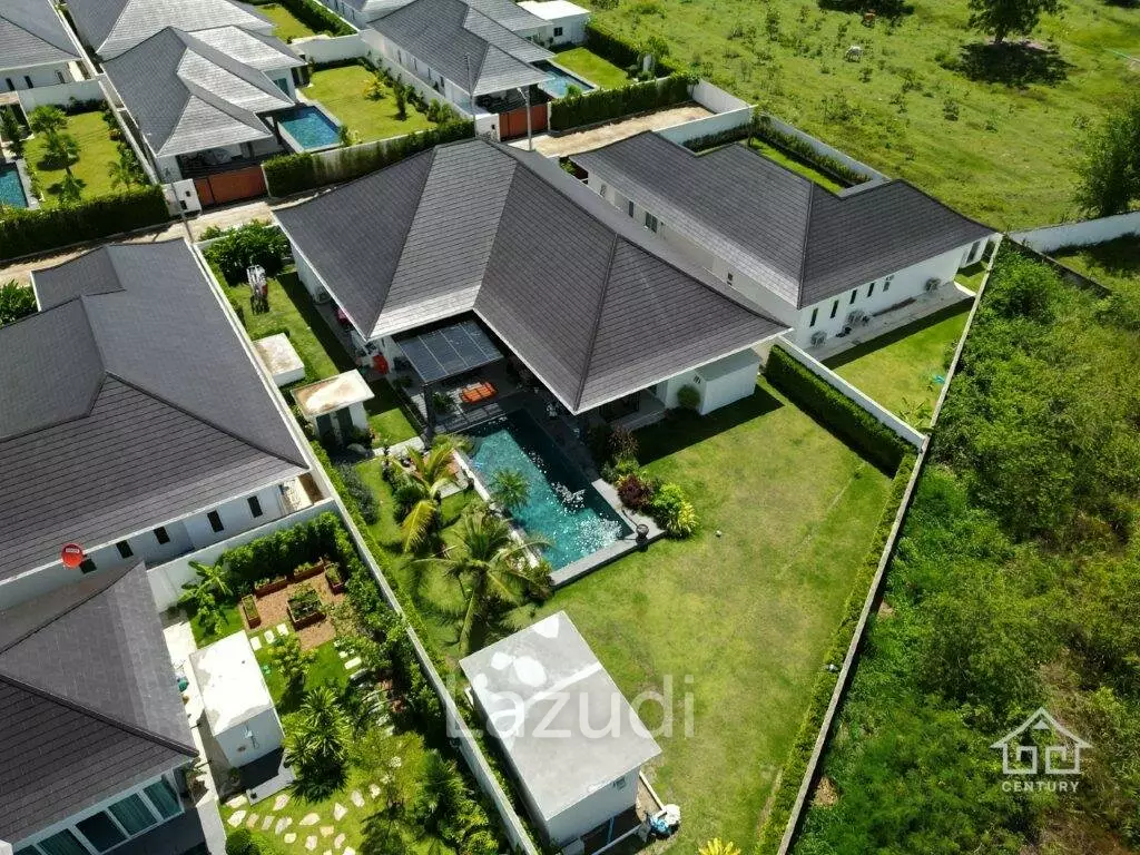 ARIA : Luxurious 5 Bed Pool Villa