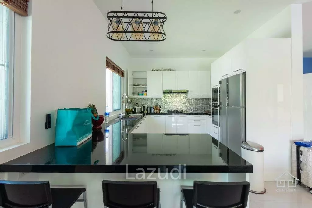 ARIA : Luxurious 5 Bed Pool Villa