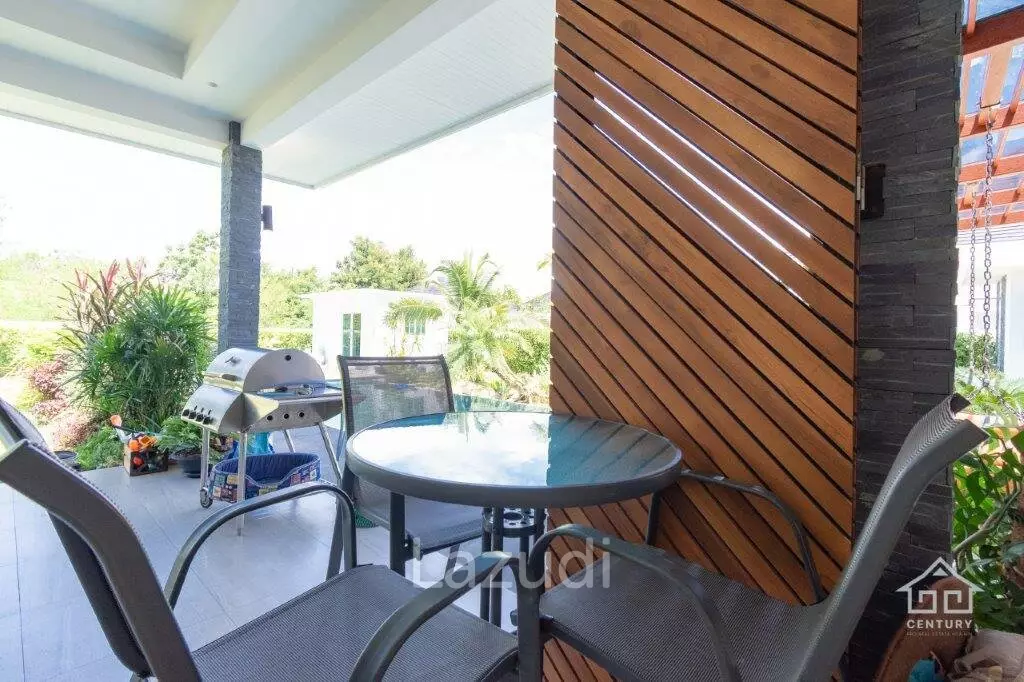 ARIA : Luxurious 5 Bed Pool Villa