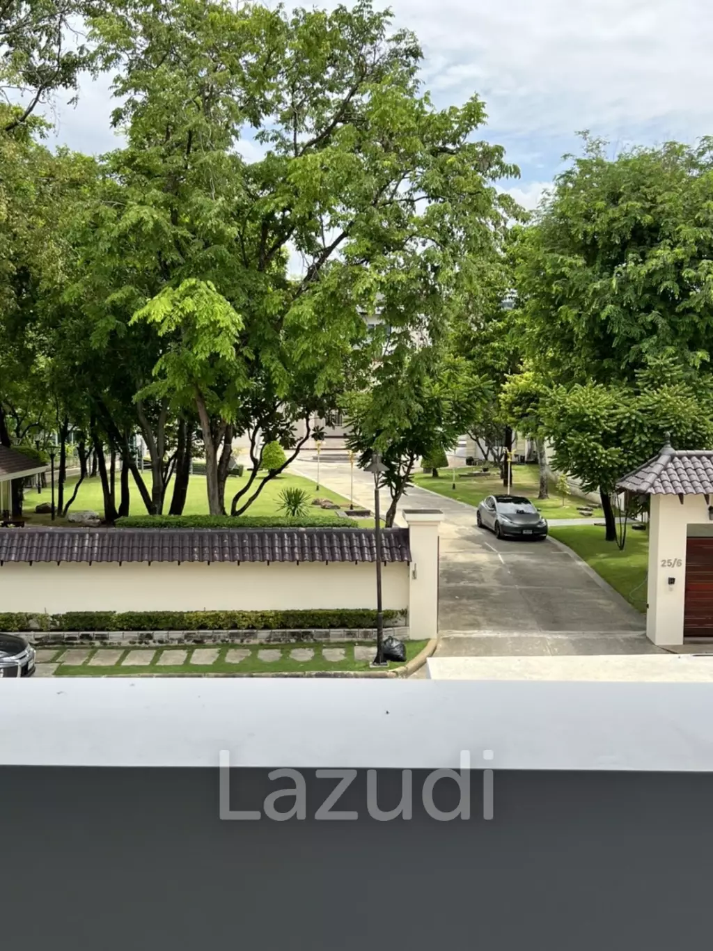 5 Bed 6 Bath House For Sale