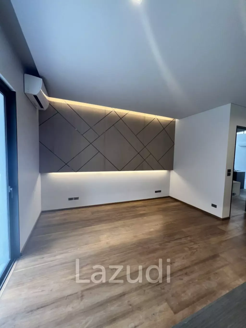 5 Bed 6 Bath House For Sale