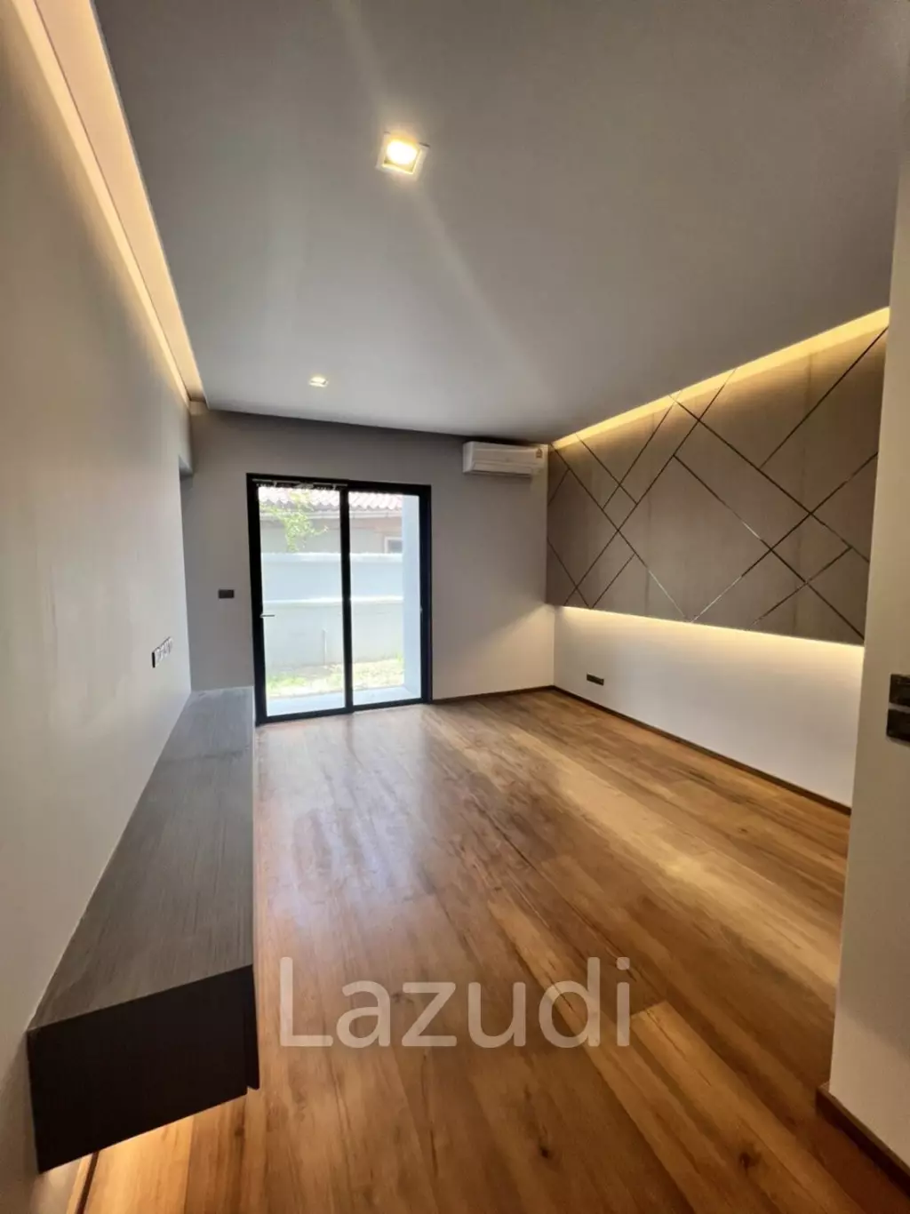 5 Bed 6 Bath House For Sale