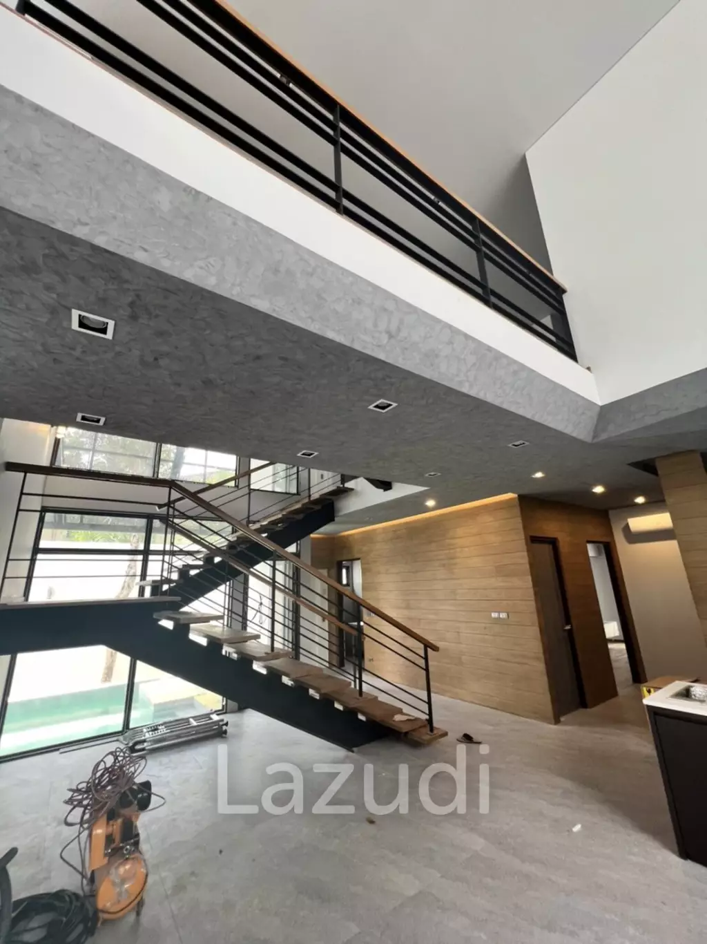 5 Bed 6 Bath House For Sale