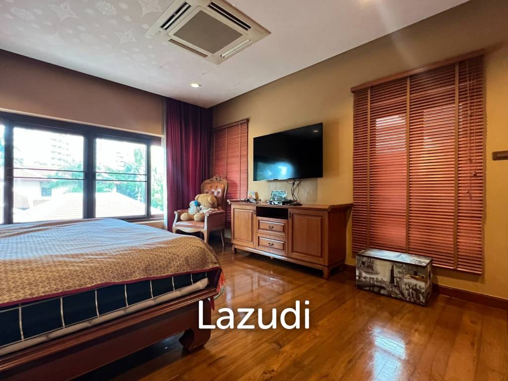 5 Bed 6 Bath House with Swimming Pool