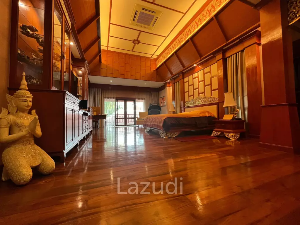 5 Bed 6 Bath House with Swimming Pool