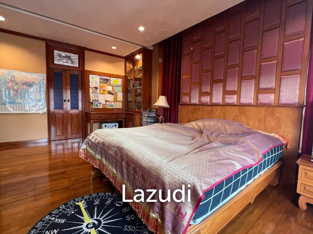 5 Bed 6 Bath House with Swimming Pool