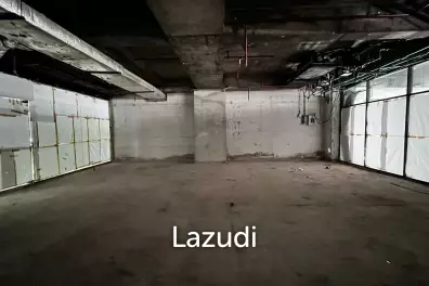 Retail For Rent At Time Square