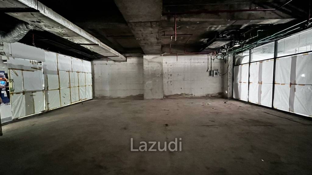 Retail For Rent At Time Square