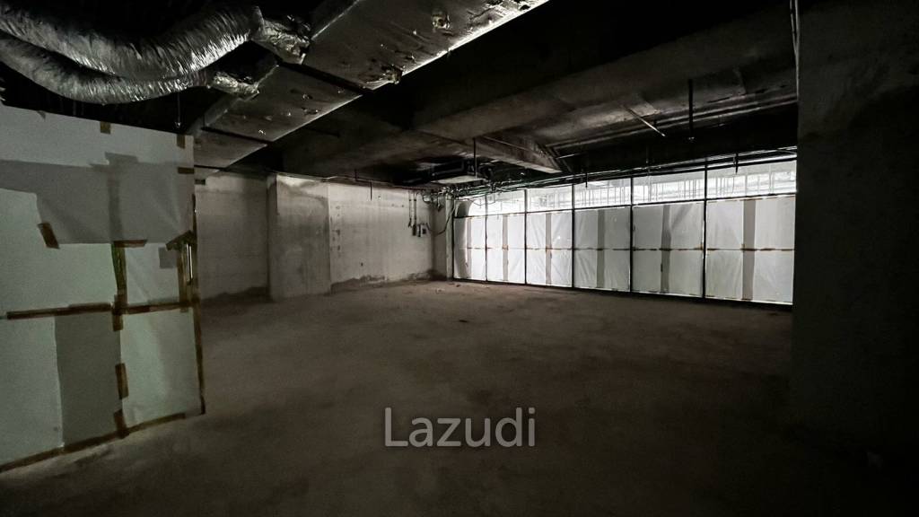 Retail For Rent At Time Square
