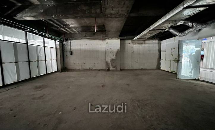 Retail For Rent At Time Square