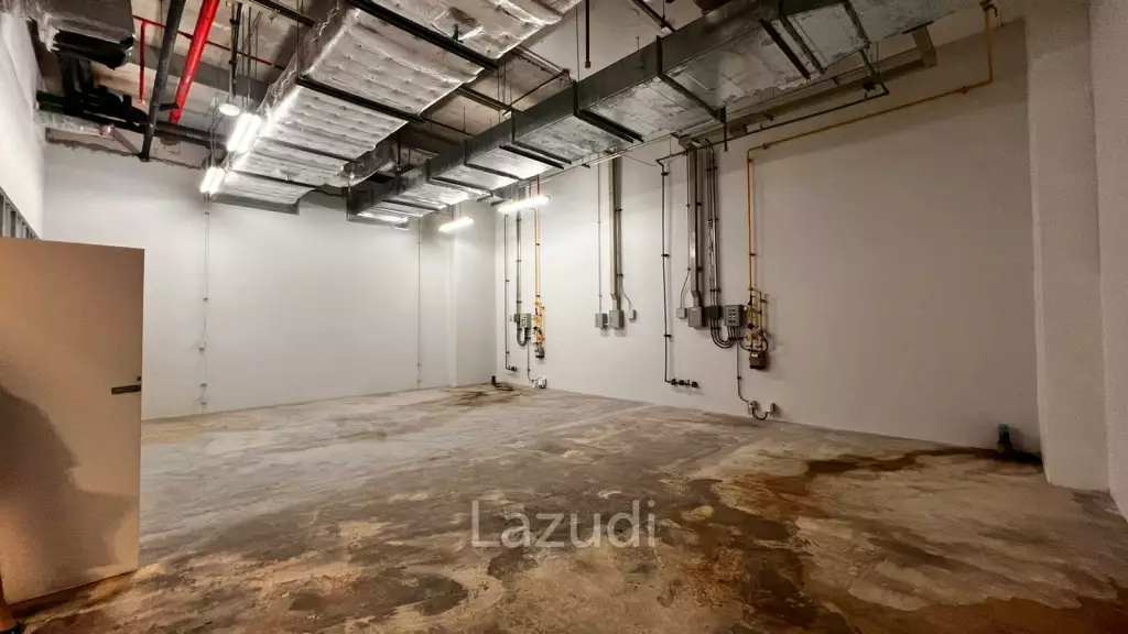 Retail For Rent At AIA Tower