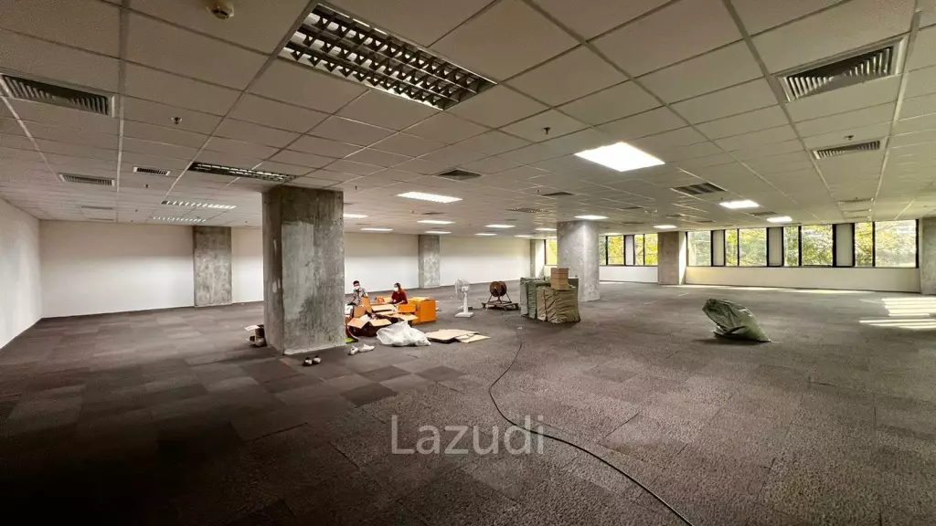 Office For Rent At Harindhorn Building