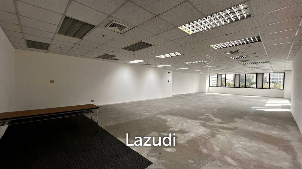 Office For Rent At Harindhorn Building