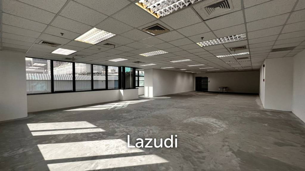 Office For Rent At Harindhorn Building