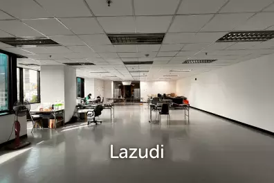Office For Rent At Harindhorn Building