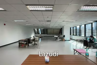 Office For Rent At Harindhorn Building