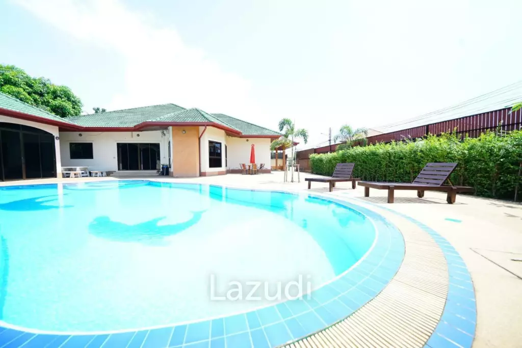 3 Bedroom Pool Villa in Soi Siam Country Club