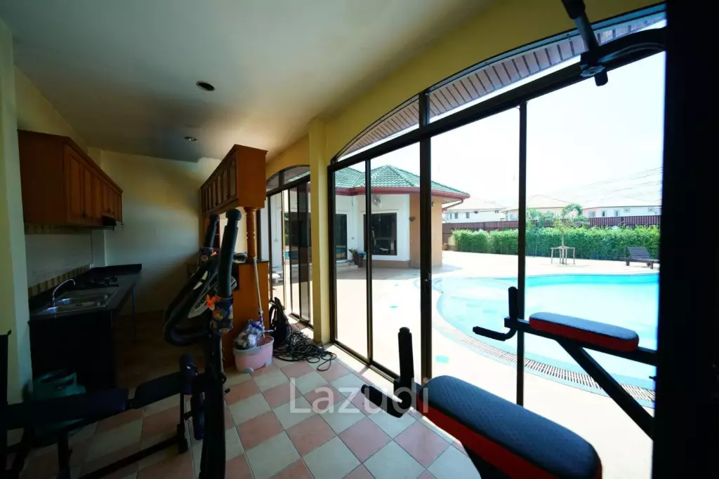 3 Bedroom Pool Villa in Soi Siam Country Club