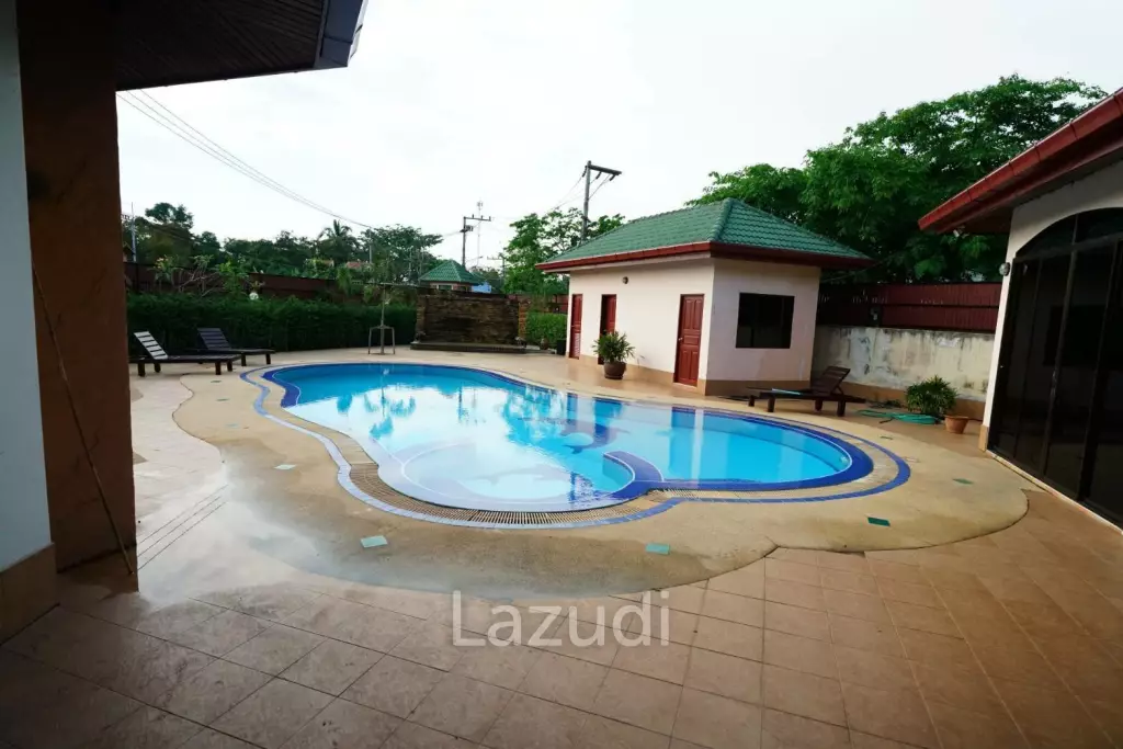 3 Bedroom Pool Villa in Soi Siam Country Club