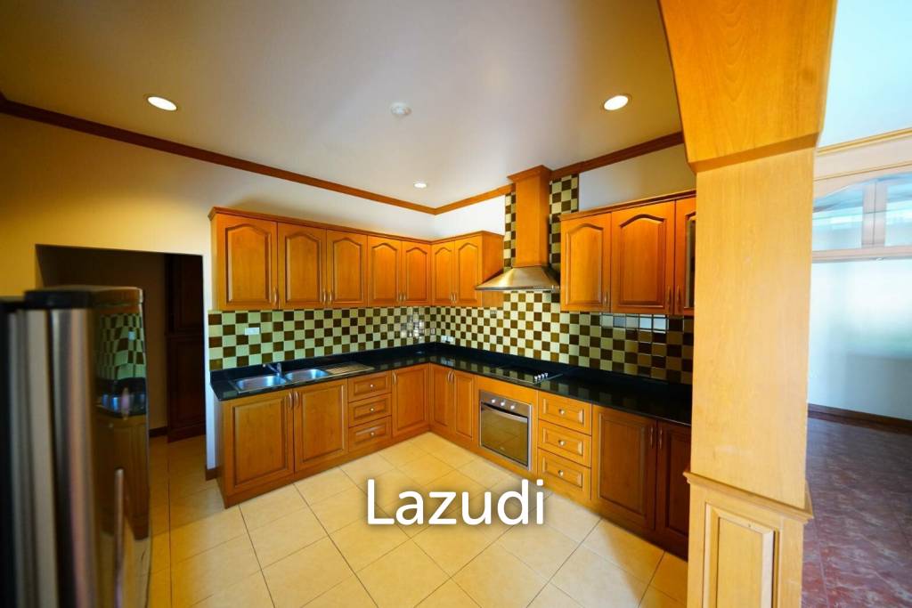 3 Bedroom Pool Villa in Soi Siam Country Club
