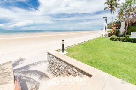 Beautiful Sea views 4 bed beach front condo on Luxury complex
