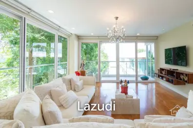 Beautiful Sea views 4 bed beach front condo on Luxury complex