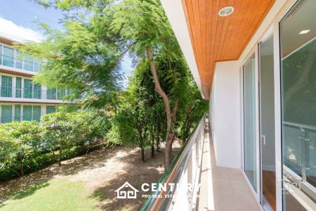 Beautiful Sea views 4 bed beach front condo on Luxury complex